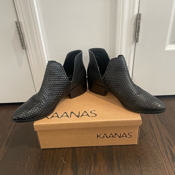 Kaanas Como Scale Booties - Picture 7 of 13